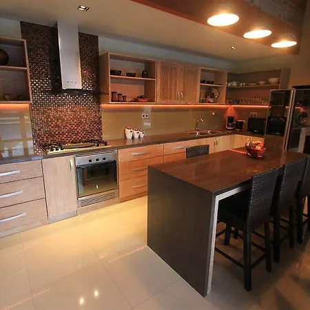 Tis Villas